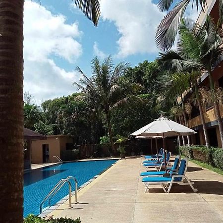 Naiyang Beach Hotel Sha Plus Пхукет Екстер'єр фото