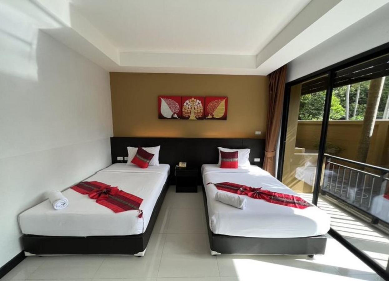 Naiyang Beach Hotel Sha Plus Пхукет Екстер'єр фото
