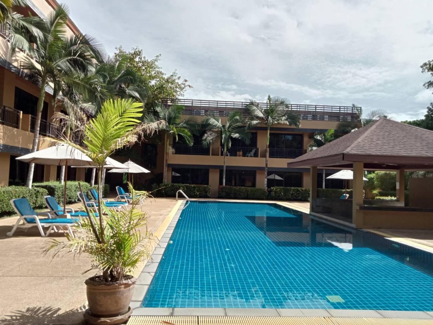 Naiyang Beach Hotel Sha Plus Пхукет Екстер'єр фото
