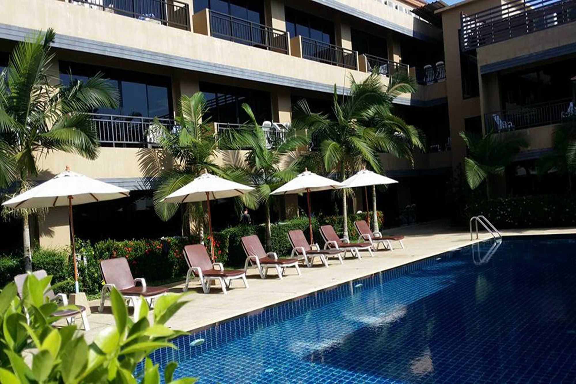 Naiyang Beach Hotel Sha Plus Пхукет Екстер'єр фото
