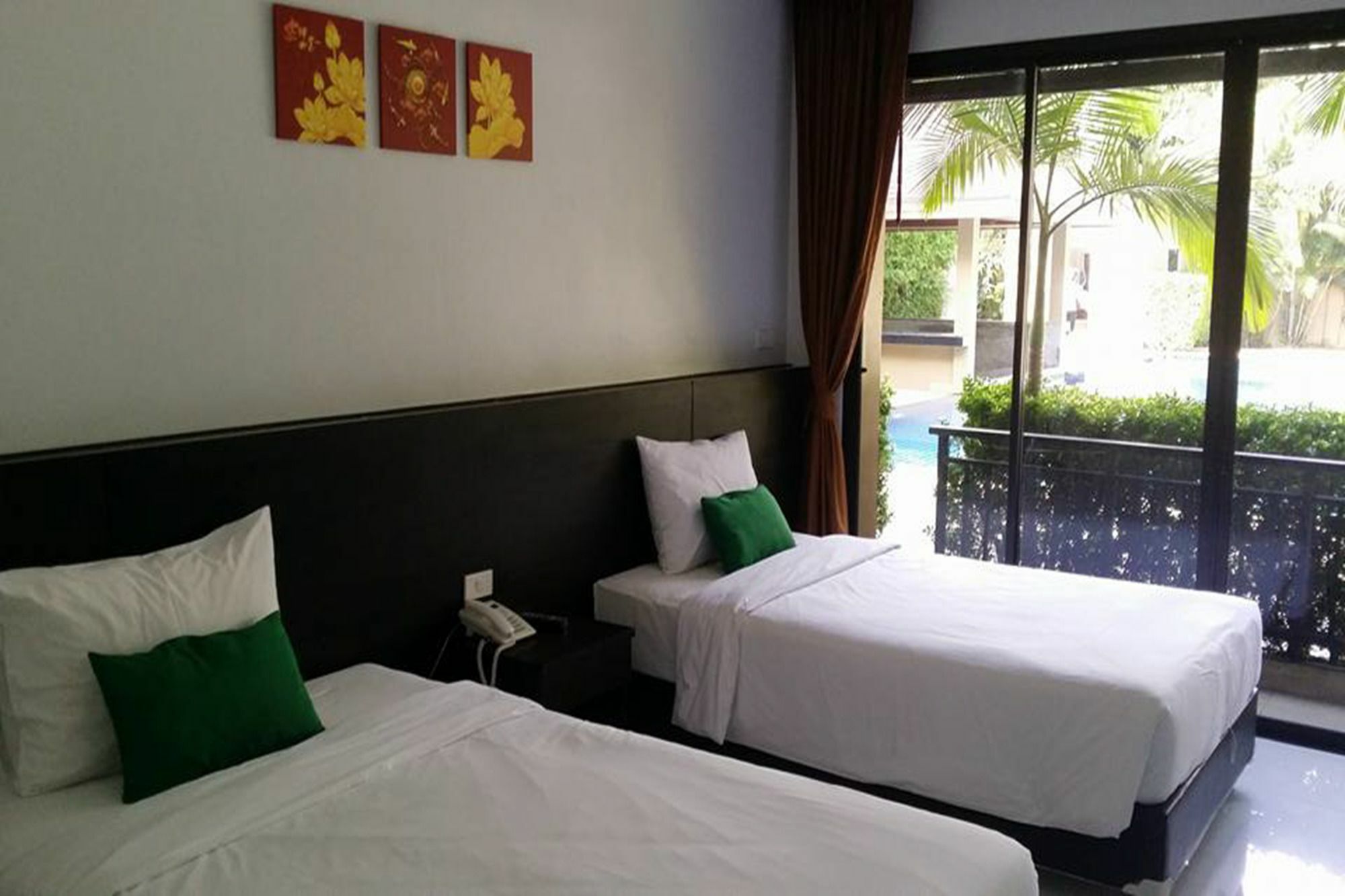Naiyang Beach Hotel Sha Plus Пхукет Екстер'єр фото